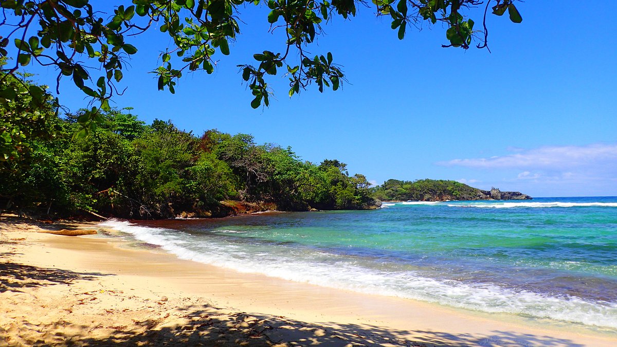 Portie Paradise — boat tours and hilltop retreats in Portland, Jamaica